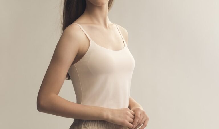Sleek Moisture-Wicking Camisoles : AIRism Bra Camisole