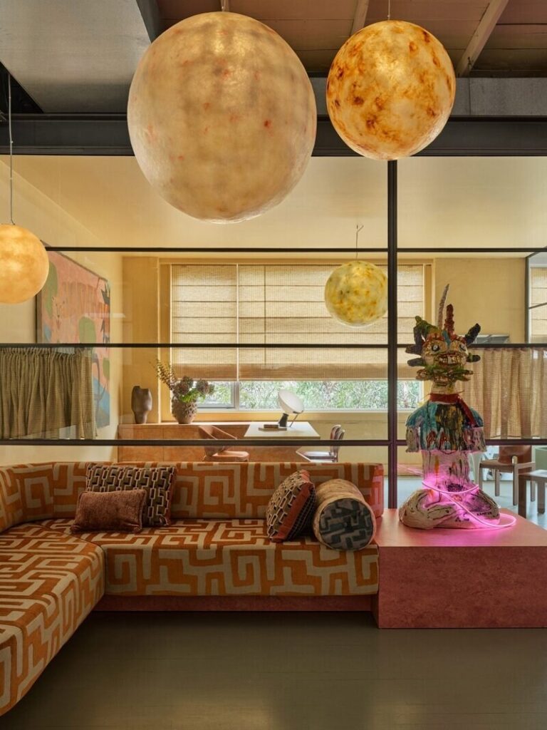 Glowing Mosaic Offices : Alémais office