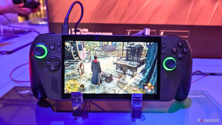 We got our hands on the first-ever Xbox branded ROG Ally gaming handhelds