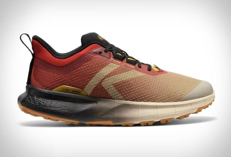 Curvaceous Contoured Trail Sneakers : Dirt Hiking Shoe