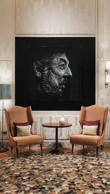 Striking Glass Portraits : glass portraits