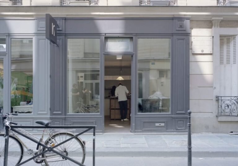 Ultra-Minimalist Coffee Shop Designs : KURA-GE Coffee Shop