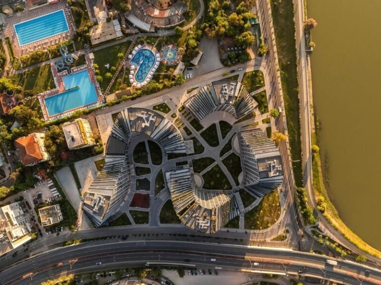 Lakefront District Towers : lake views