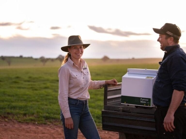 Carbon-Sequestering Seed Treatments : loam bio