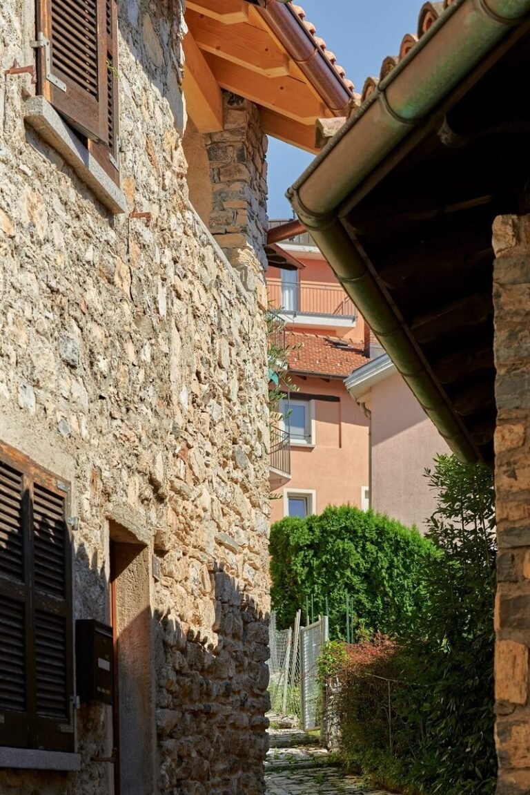 Revived Stone Sheds : micro-home renovation