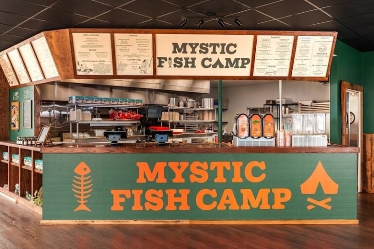 Camp-Inspired Seafood Shacks : Mystic Fish Camp