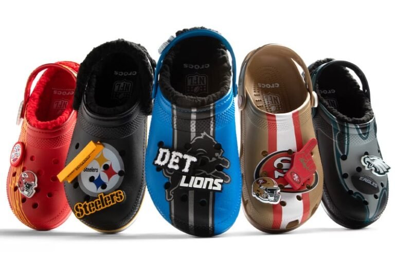Football Team-Themed Footwear : NFL x Crocs Collection