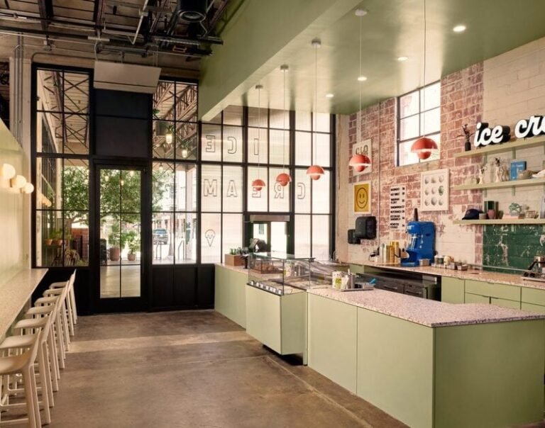 Industrial Food Hall Revivals : pullman market