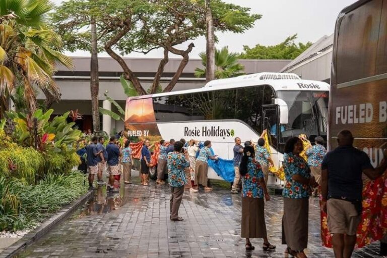 Eco-Friendly Tourist Transportation : rosie travel