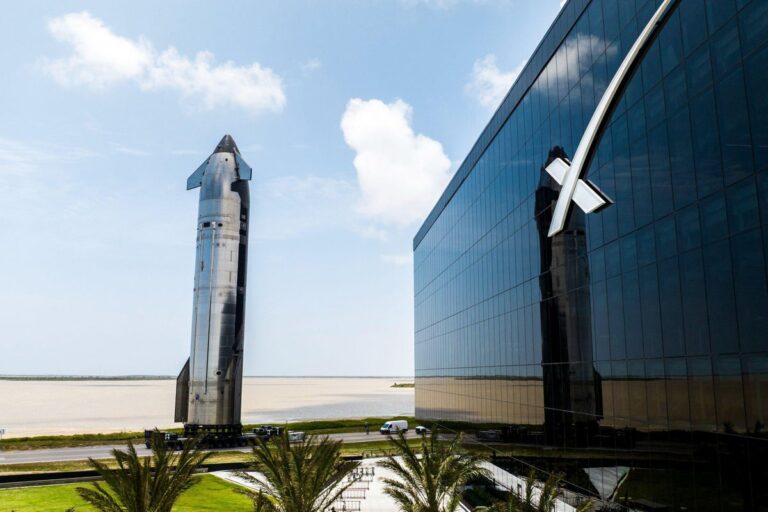 SpaceX Successfully Launches Starship Spacecraft After String of Mishaps