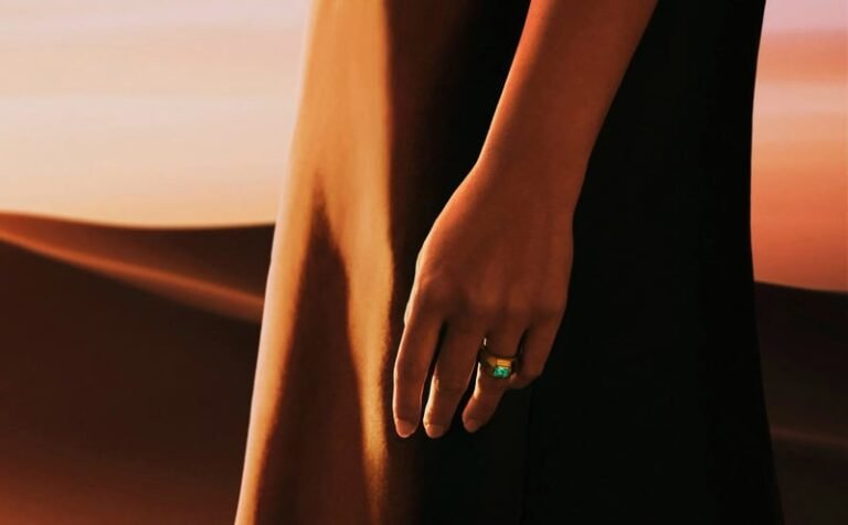 AI-Powered Diamond Rings : Spktrl Light Ring