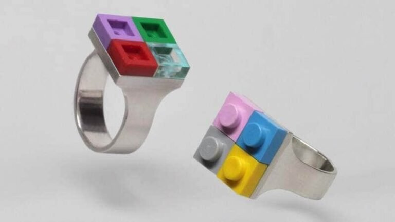 Brick Toy-Inspired Jewelry : Studio GOGO