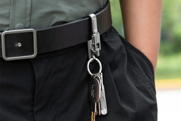 Two-Stage Lock Keychain Holders : Titaner Titanium Belt Keychain