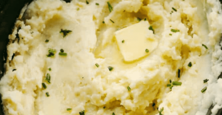 Creamy and Delicious Crockpot Mashed Potatoes