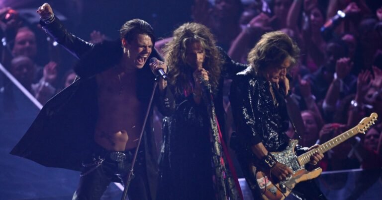 Ozzy Osbourne Honored at 2025 VMAs 2 Months After His Death