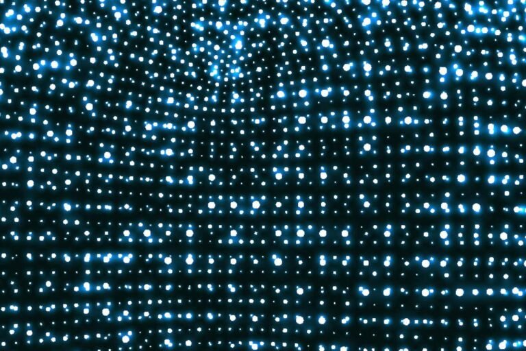 Device with 6100 qubits is a step towards largest quantum computer yet