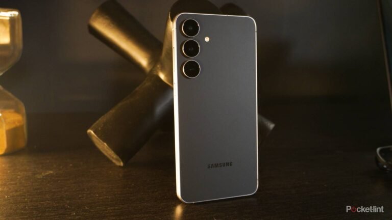 4 ways the Galaxy S25 FE makes the iPhone 16e look like a bad deal