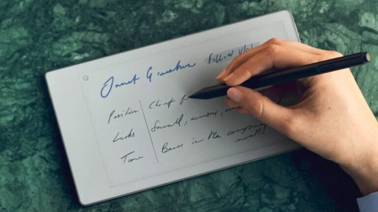 Remarkable’s tiny E Ink tablet wants to replace your old school notebook