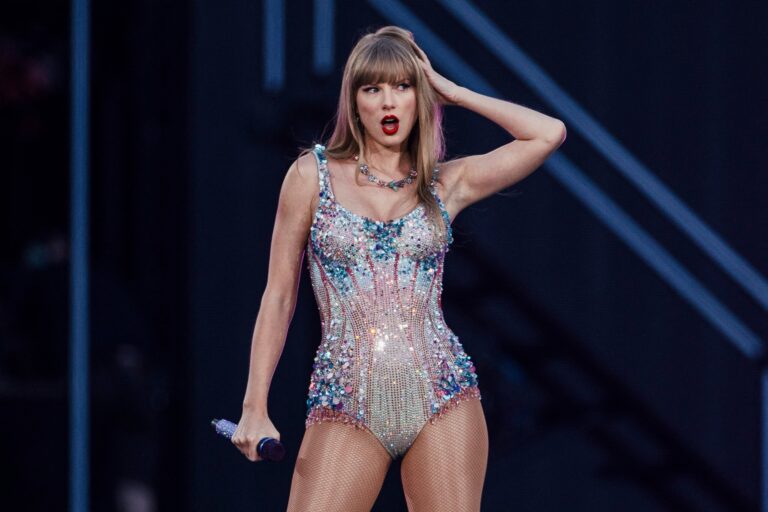 Taylor Swift Loses Close to 1 Million Instagram Followers Amid Disastrous Album Rollout, Sources Claim