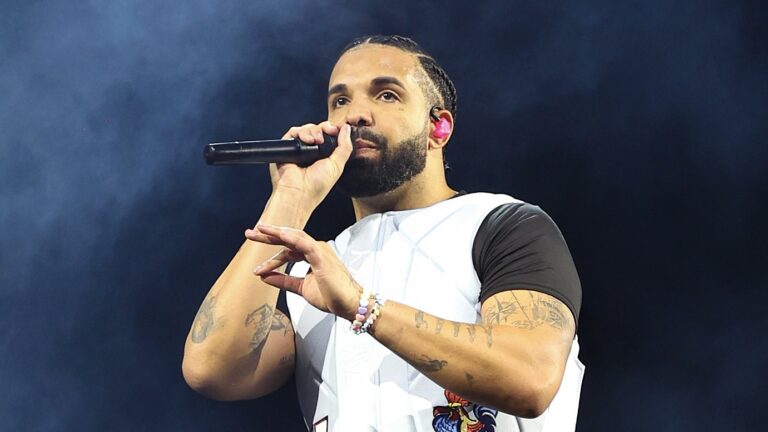 Updated Pic, Drake & Sophie Celebrate Birthday