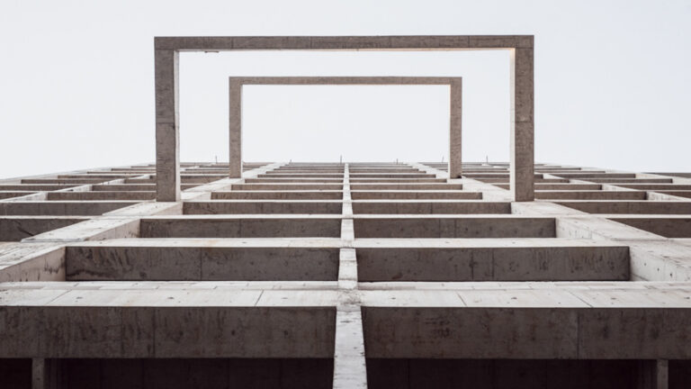 The power of looking up in architecture photography