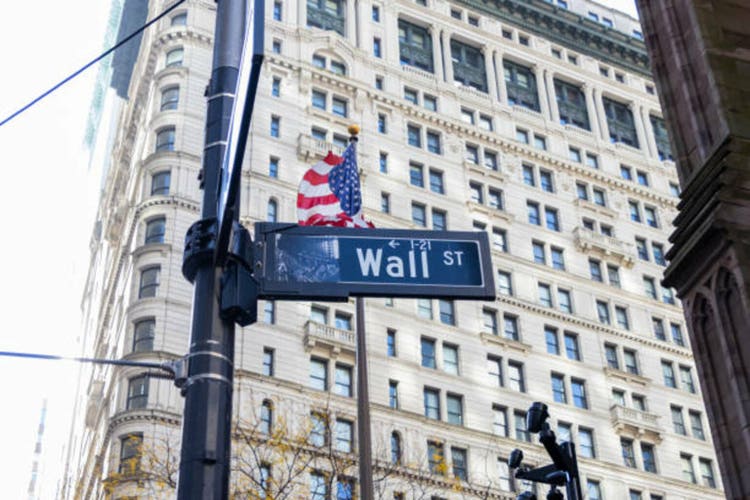 U.S. stocks rebound as Trump administration softens rhetoric on China exports control tensions