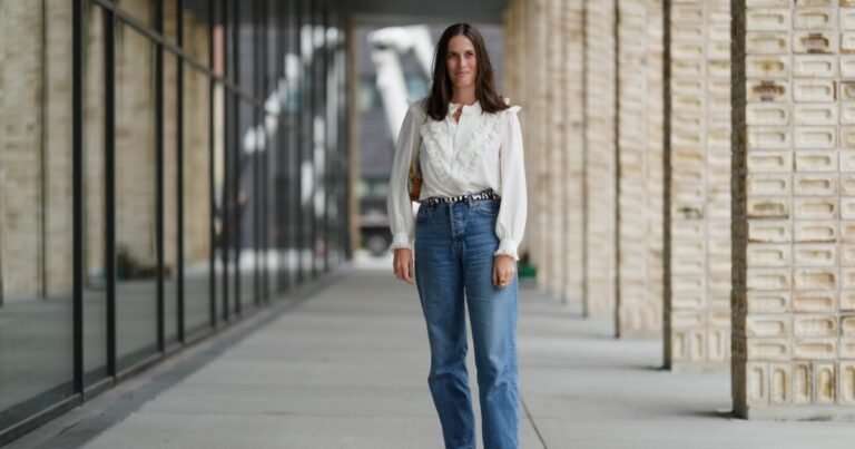 19 Rich-Looking, Loose Fall Blouses You’ll Want to Wear on Repeat