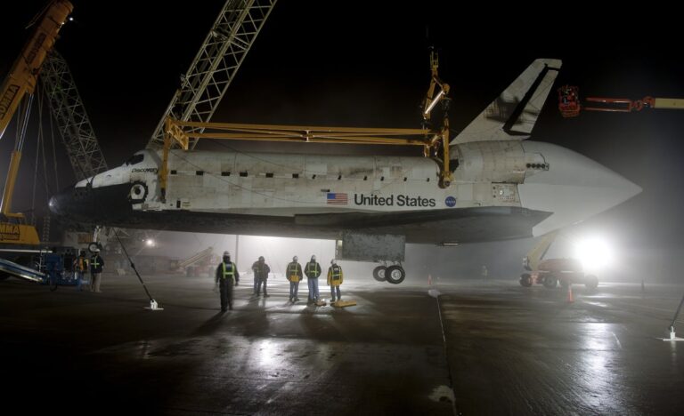 Moving NASA Space Shuttle to Texas from DC Could Damage It, Experts Say