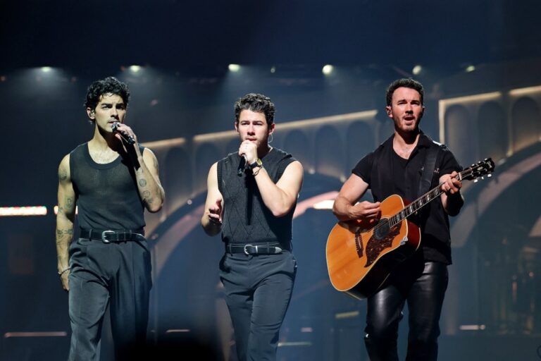 Jonas Brothers Team With Samsung TV Plus On Live New Year’s Eve Special