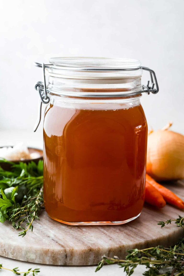 Easy Homemade Beef Broth Recipe – Deep, Savory Flavor