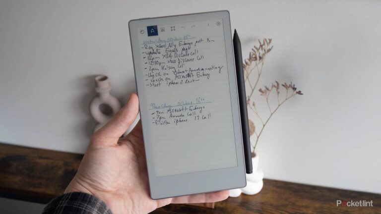 I replaced my notebook with the reMarkable Paper Pro Move, and the results surprised me