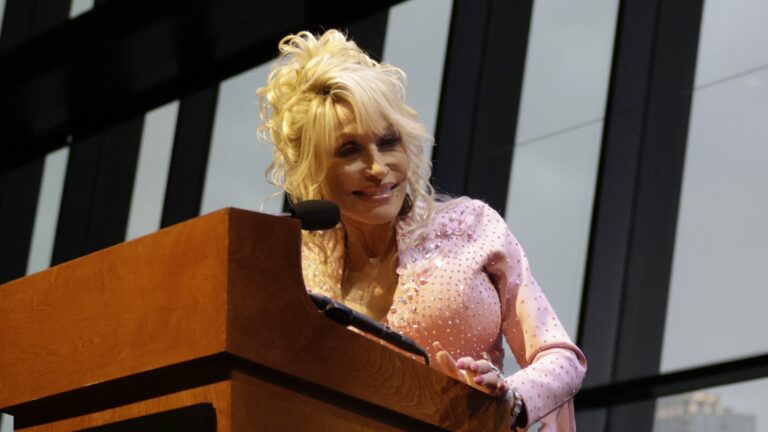 Dolly Parton Explains ‘Health Challenges’ Are Ongoing