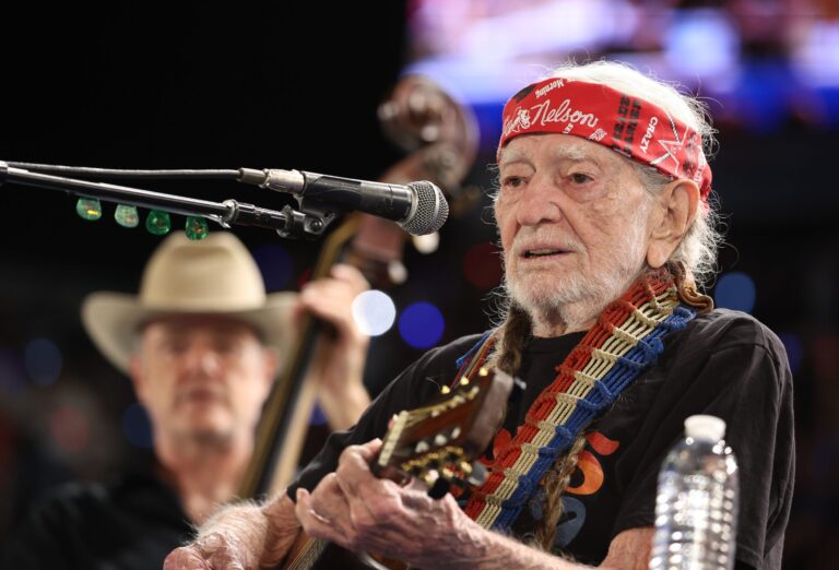 Willie Nelson Death Rumors Stun Social Media Users: What’s Going On Here?