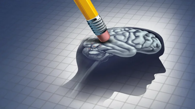 Alzheimer’s may trick the brain into erasing its own memories