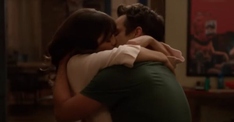 16 Comedy Series Kisses That Are Truly Sizzling