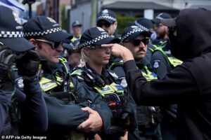 Israeli president Isaac Herzog leaves Australia as 10,000 pro-Palestine protesters put Melbourne on edge with controversial ‘Intifada’ chants