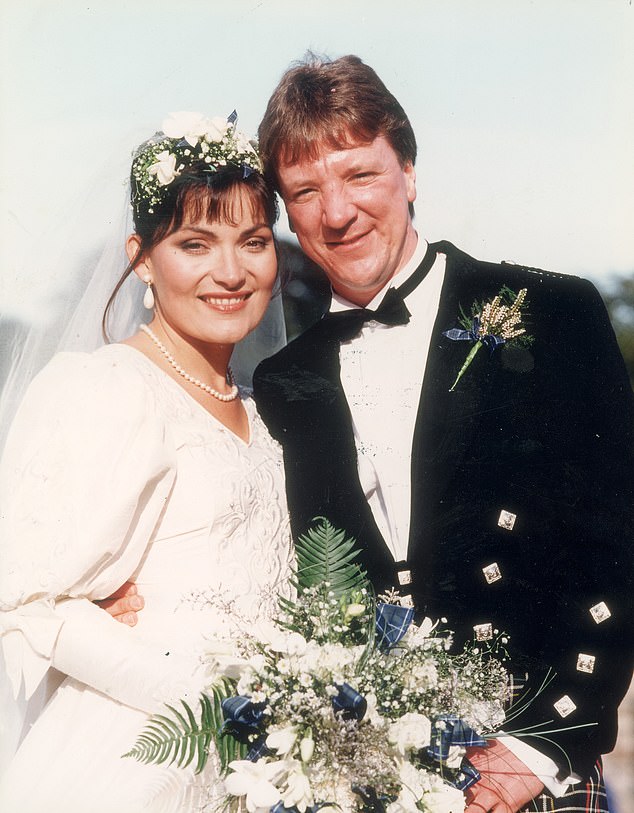 Lorraine Kelly: I leapt on future husband like a ninja