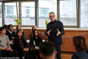 Aides flee Starmer’s sinking premiership: PM says he is ‘absolutely fighting’ and bizarrely brands himself a ‘common sense merchant’ – as Blairite adviser ‘snubs chief of staff job’