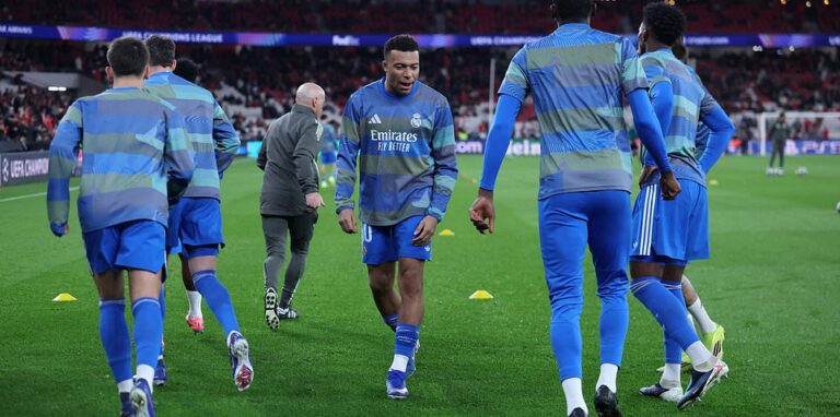 Benfica vs Real Madrid – Champions League LIVE: Latest score, team news and updates as Jose Mourinho looks to cause an upset against his former side plus Monaco vs PSG and more