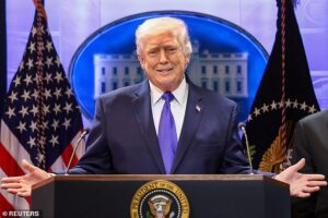 Trump’s brutal response to top Democrat’s ‘wannabe king’ diss after his tariff powers are clipped