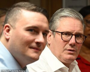 Sir Keir Starmer ‘drawing up plans to sack rival Wes Streeting for plotting to take his job’
