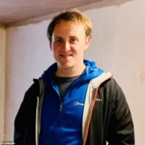 Finance worker who quit her job when bosses read her WhatsApp messages then suspended her for listening to ‘dragon porn’ audiobooks wins £8,000 payout