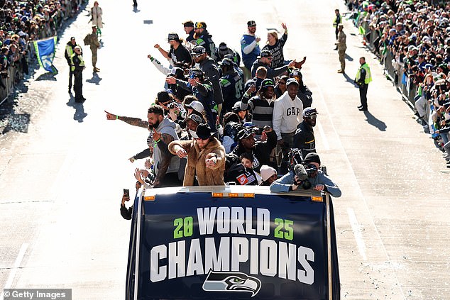 Super Bowl champions Seahawks reveal stance on White House trip after Team USA hockey fury