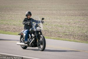 Republican Governor tells Kristi Noem GET OUT OF MY STATE as Trump insiders warn growing mutiny ‘is a huge problem’