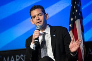 NASA scraps 2027 Artemis III moon landing in favor of 2028 mission