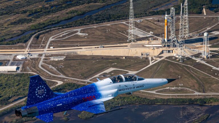 NASA chief flies over Artemis 2 moon rocket photo of the day for Feb. 5, 2025