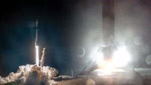 Falcon 9 rocket sets new reuse record on SpaceX’s 2nd Starlink launch of the day