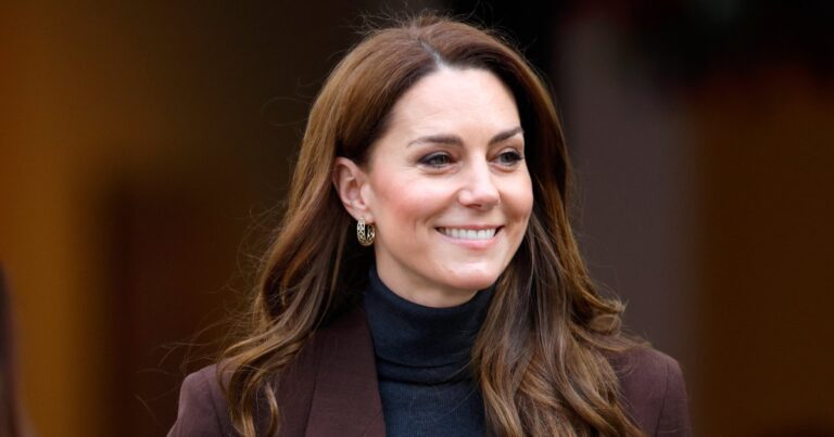 Kate Middleton’s White Sneakers Are Perfect for Winter to Spring