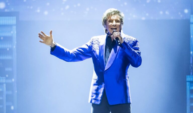 Barry Manilow Postpones More Arena Shows Amid Cancer Recovery