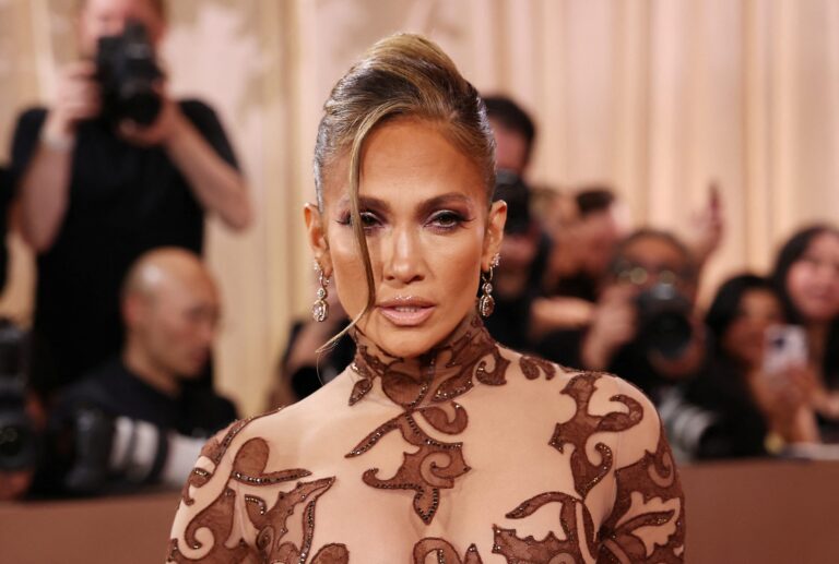 Jennifer Lopez: I Was Snubbed by Bad Bunny!